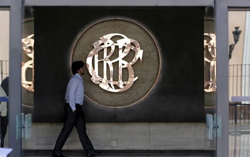 Peru's central bank holds benchmark interest rate at 4.25% - AOL