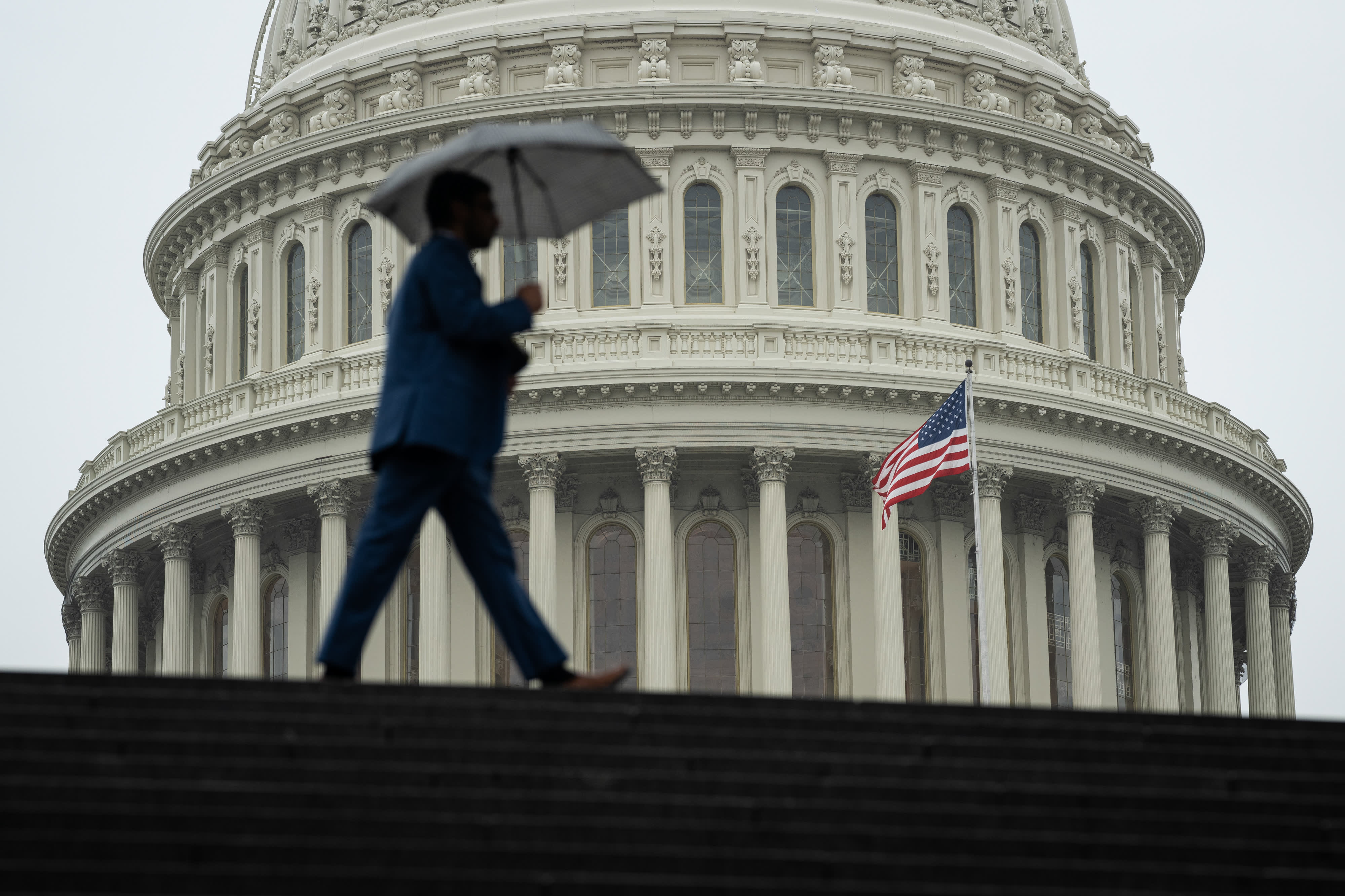 AI becomes contentious issue in midterms over donations